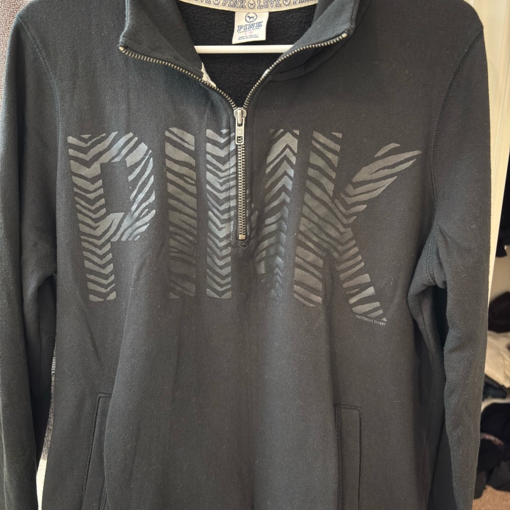 Black Pullover Sweatshirt Animal Print Zebra VS Half Zip large - Picture 2 of 5